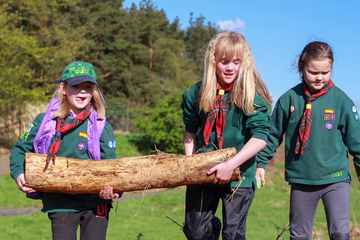 _loganfraser's tweet photo. Some pics from camp this weekend with @TillyScouts, preparing better futures with #SkillsForLife. Smiles all round! 😊 📸 https://t.co/zd9oIn3kaH