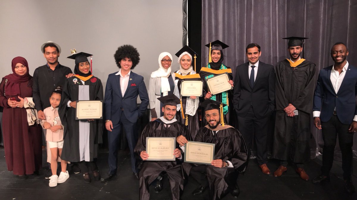 USSCNE's tweet image. نبارك لجميع الخريجين والخريجات للجامعات التابعة لمنطقة نيوانجلند. سائلين الله التوفيق والسداد في خطاهم.