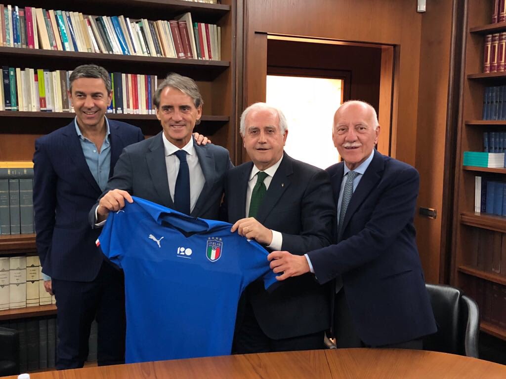 DeadlineDayLive's tweet photo. 📝 DEAL DONE: Roberto Mancini has been appointed the new manager of Italy. (Source: @FIGC) https://t.co/5yRoapGxSO