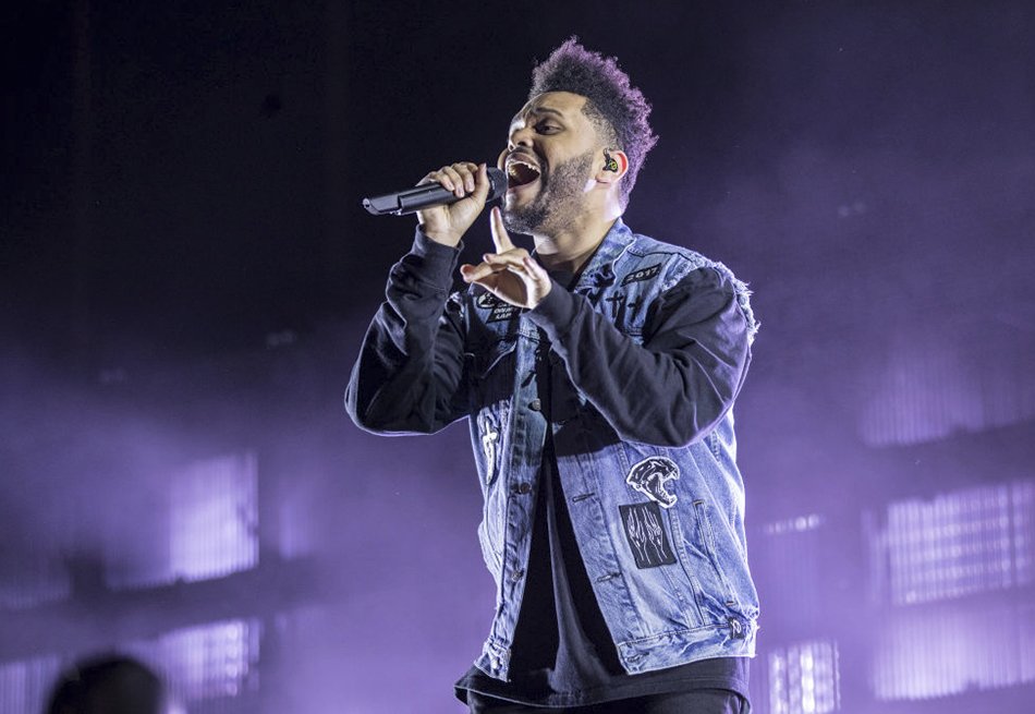 jessiecervantes's tweet photo. .@theweeknd y @TheChainsmokers estarán en #LiveOut18 Monterrey...
https://t.co/4iZYX5FEOq https://t.co/90PLSvXmFF