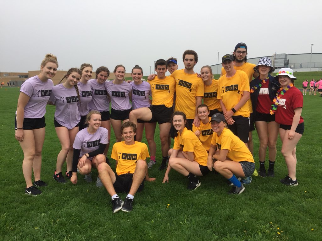 PureCountry93's tweet photo. So thankful to be a part of these amazing events, thank you to @one_run for having us out at Strathroy District Collegiate Institute today! #togetherwefight #ONERUN2018 ๐ช https://t.co/mohD1JDid5