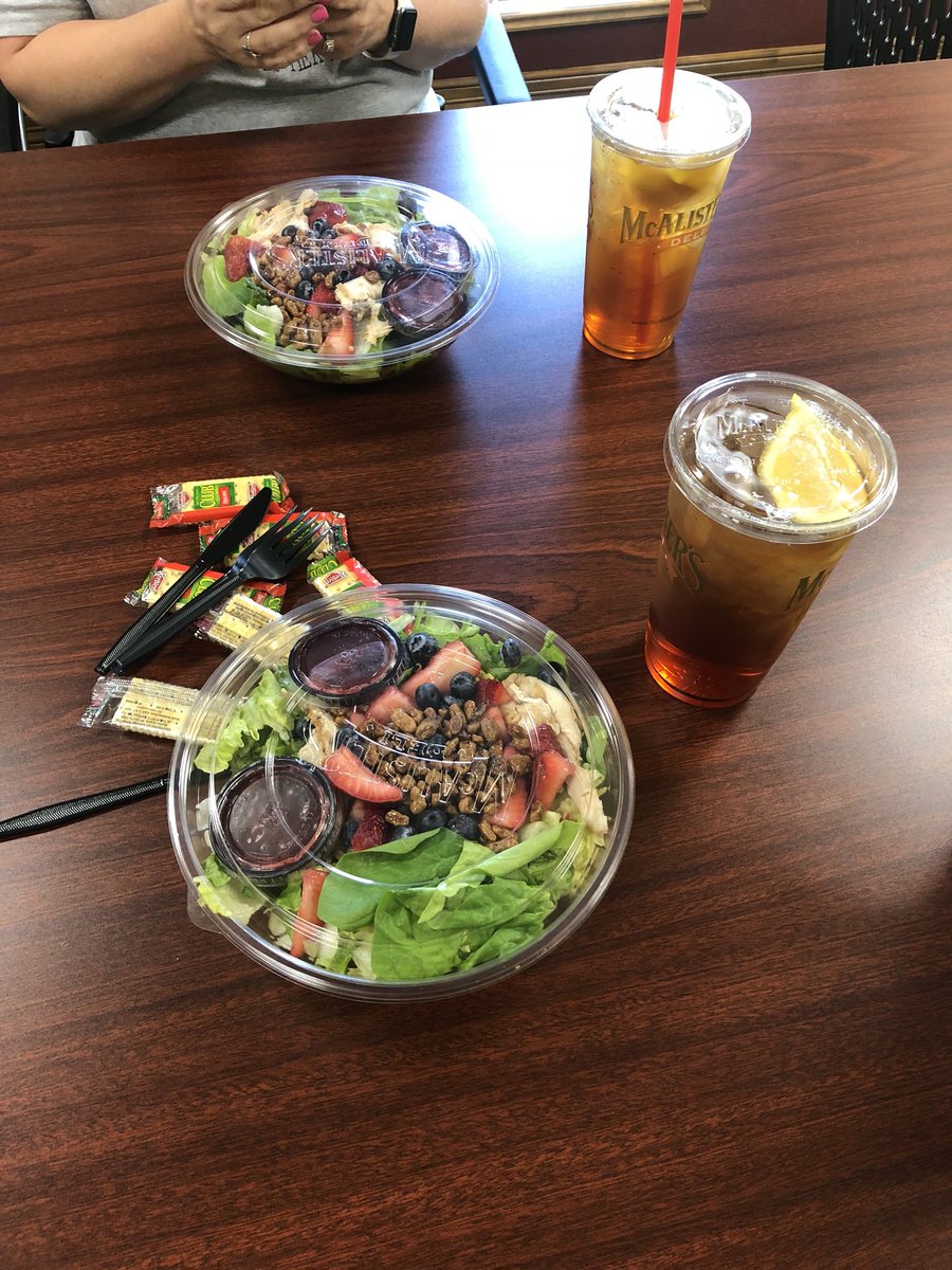 jbk012's tweet photo. #bestsaladever @McAlistersDeli https://t.co/LHcgWUBap2