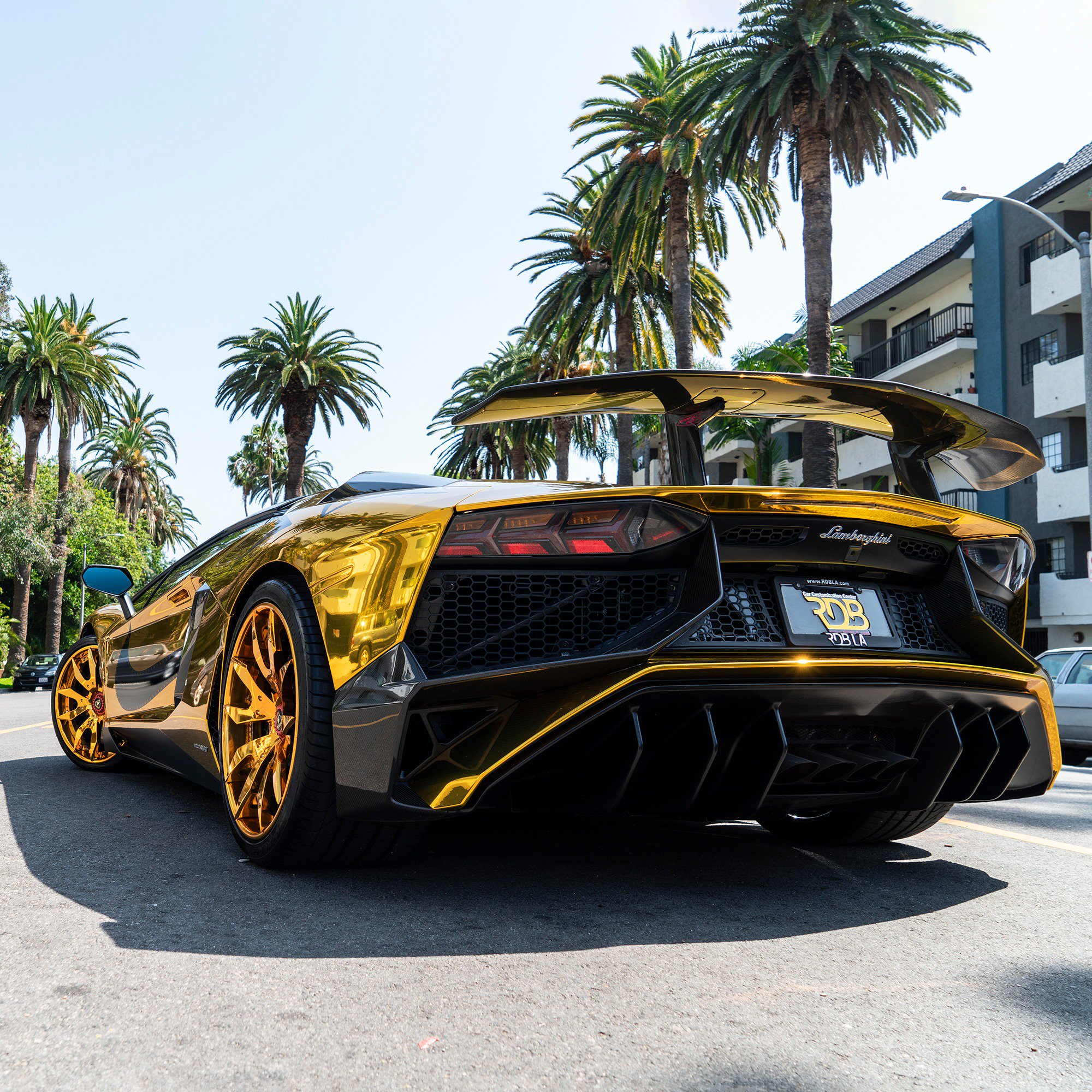 Lamborghini Aventador SV Gold