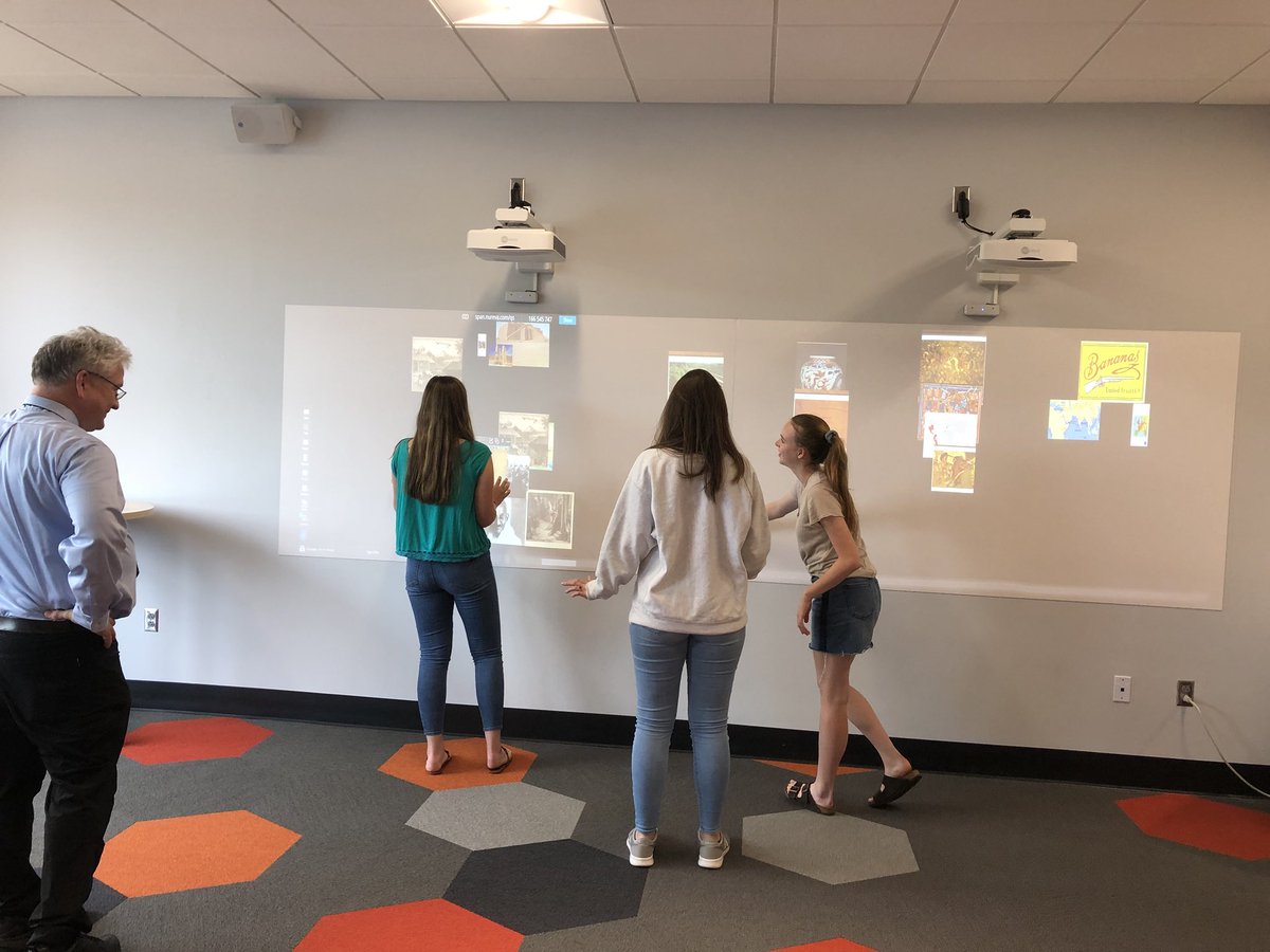 swelton3's tweet photo. Mr. Garrison’s AP World History classes organizing time period images by SPICE themes #PDSchargers https://t.co/0CBoB4w8NK