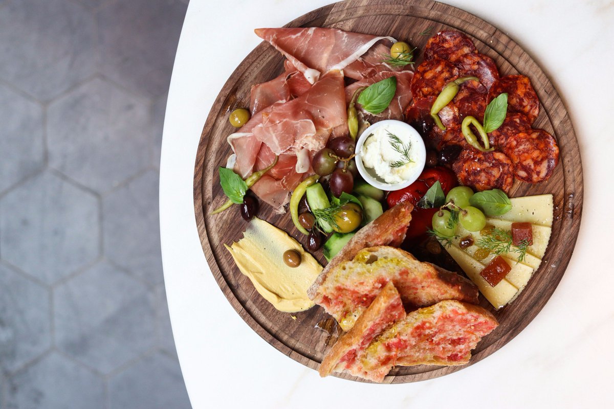Come check out our neighbor, <a href="/BoqueriaTapas/">BOQUERIA</a> Open to the public, they serve breakfast, lunch and dinner daily. Featured here is Tabla de Quesos y Embutidos. See you soon! Photo credit: <a href="/BoqueriaTapas/">BOQUERIA</a> #FoodShare #nyceats #tapas #timessquare #restaurant