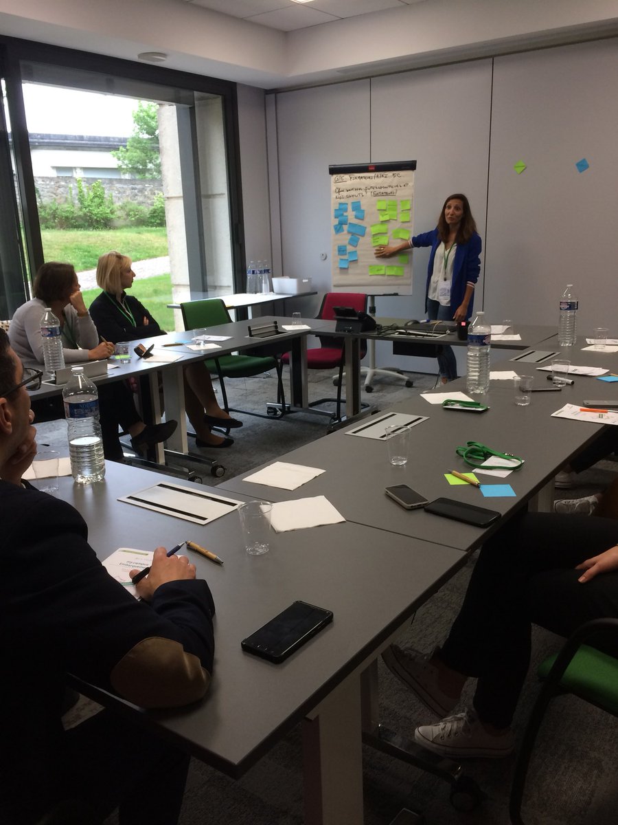 FredFroumenty's tweet photo. 2 jours denses et amicaux, 2 jours de réflexion et d échanges, 2 jours pour lancer les bases de la formation 2020 #embarquement #mycampusBDDF #transformation #OneTeam https://t.co/B0Q7woAINz