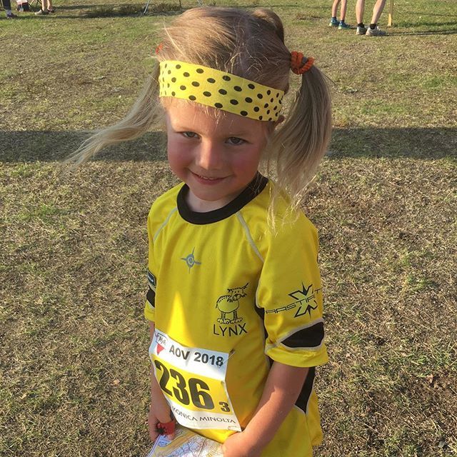 lynxsuunnistus's tweet photo. Uudenmaan #aov2018:n joukkueemme nuorimmainen Olivia oli varmasti suloisin ankkuri 😍 #suunnistus https://t.co/xJVkbzq164 https://t.co/zsOoFNbF7n
