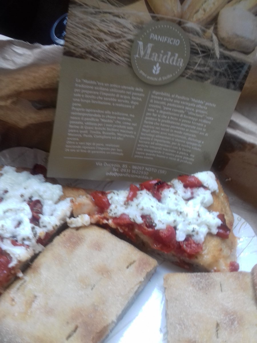 Lorrain38004966's tweet photo. So enjoy finding fabulous #Panifico in Italy. Today in #Noto #Sicilia  found #Maidda https://t.co/yY2c1yTcT2