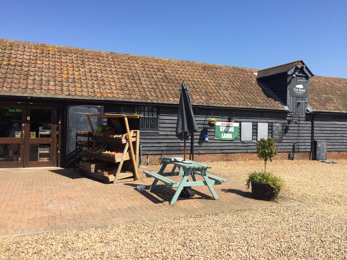 usdtrxio's tweet photo. Great rhubarb &amp; custard cake at @BarnCardington Farmshop. Joint venture between BedfordshireRuralCommunitiesCharity #BRCC &amp; @woburncf with Josh behind the brilliant butchery counter. His FlintstoneSteak is spot on for this BBQ weather &amp; #Cardington is a beautiful village https://t.co/Escd06qnrh