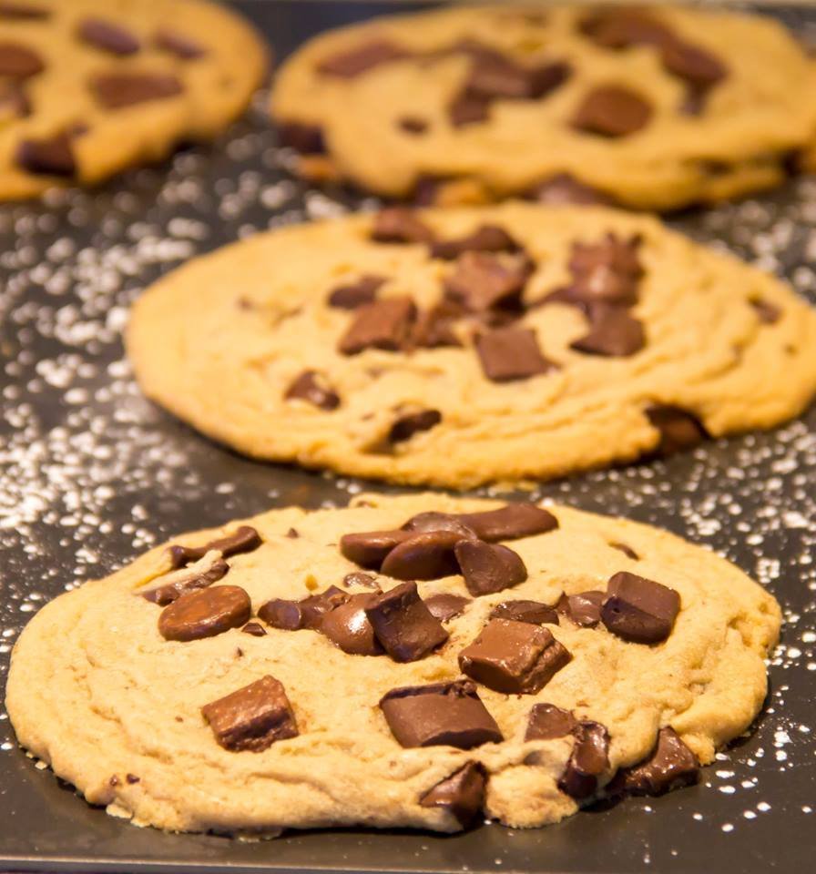 PizzaUrWay's tweet photo. Today is National Chocolate Chip Cookie Day and we definitely have the best cookies in town. Swing by and celebrate with one of our fresh baked ooey gooeies. https://t.co/l4ft6u6Pw3