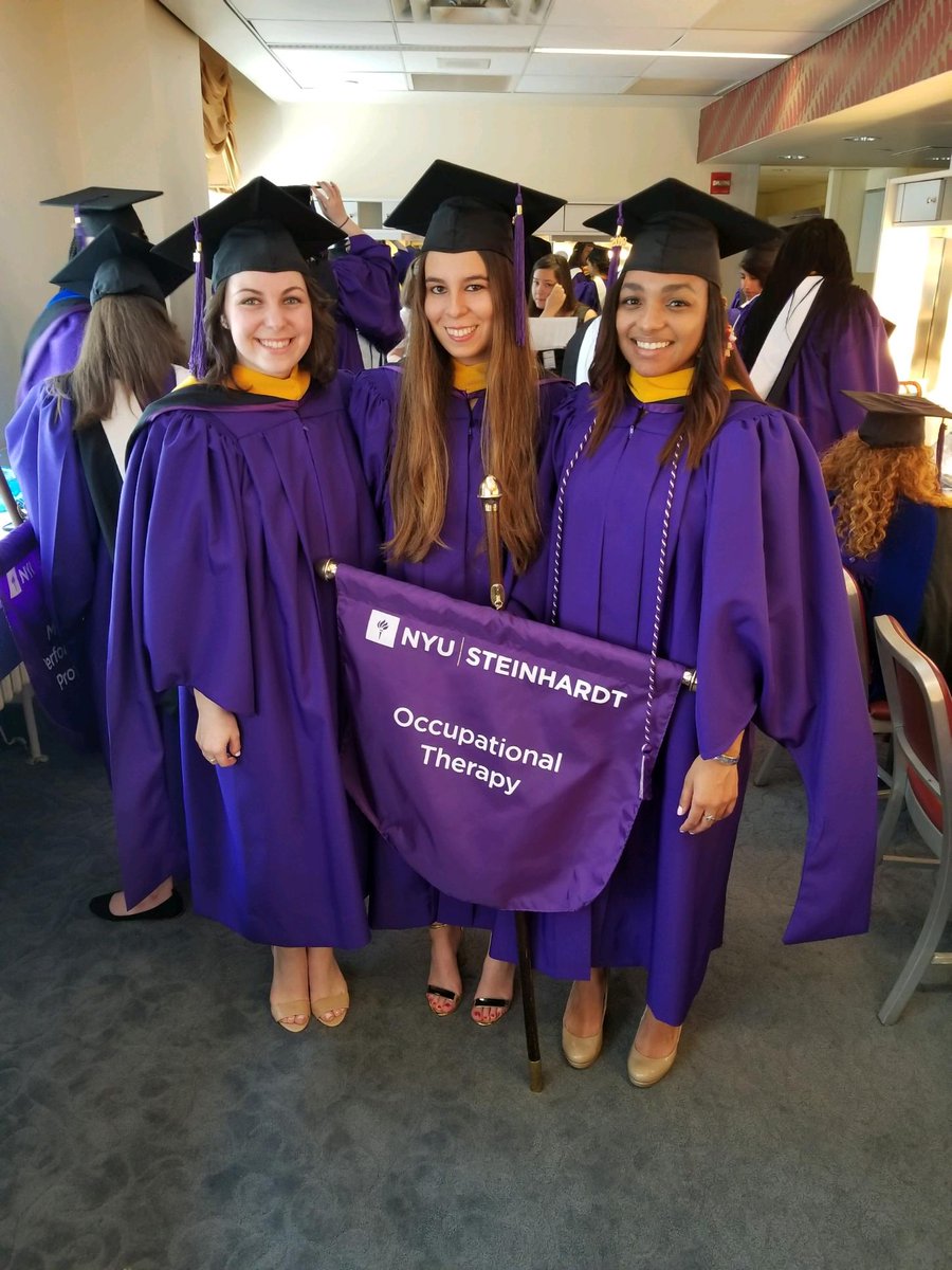 NYU_OT's tweet photo. Saying "Hi!" from @RadioCity! 🎓🎉🎓🎊🎓
#Steinhardt2018 #NYUOT #Classof2018 https://t.co/sKlVcXhEsp