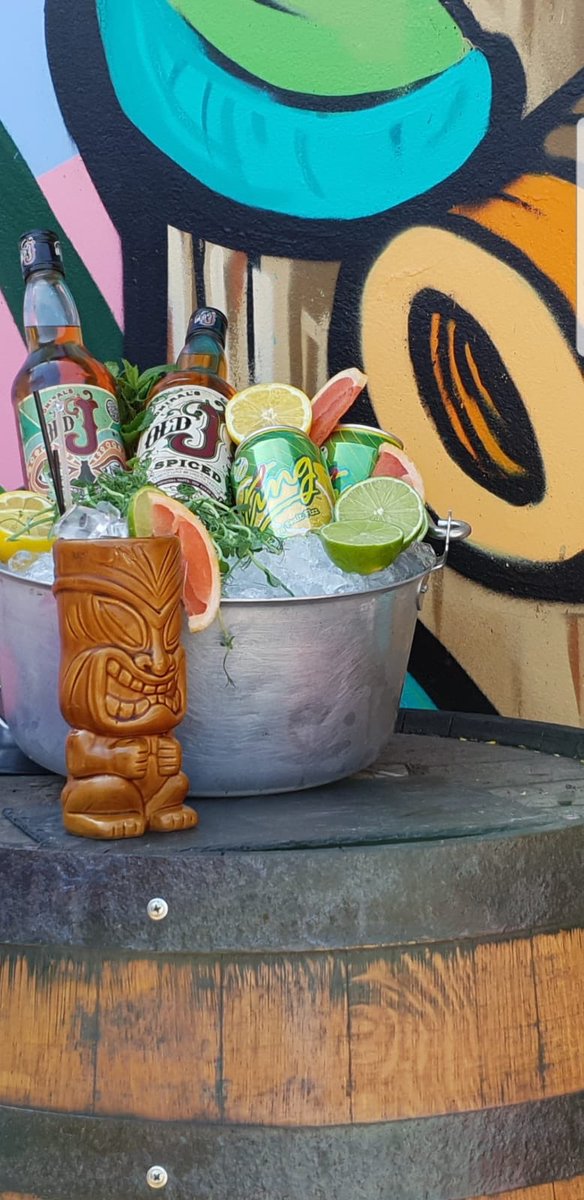 Roo's Cocktail Bar and Grill tweet media