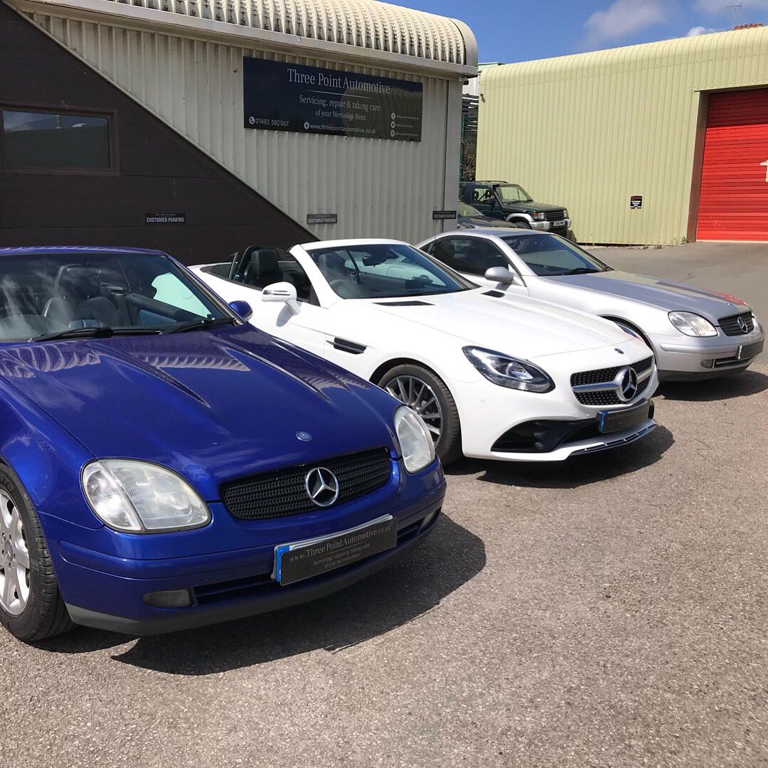 threepointautos's tweet photo. We have a 2017 SLC in for its’ first service looking amazing next to our own 1996 170 SLK (blue) and a customer 1997 170 SLK (silver). 
Which would you rather have? The original or the new kid on the block? 
We love working on both! Sun and a convertible make for a great day ☀️ https://t.co/KQOMq86HWL