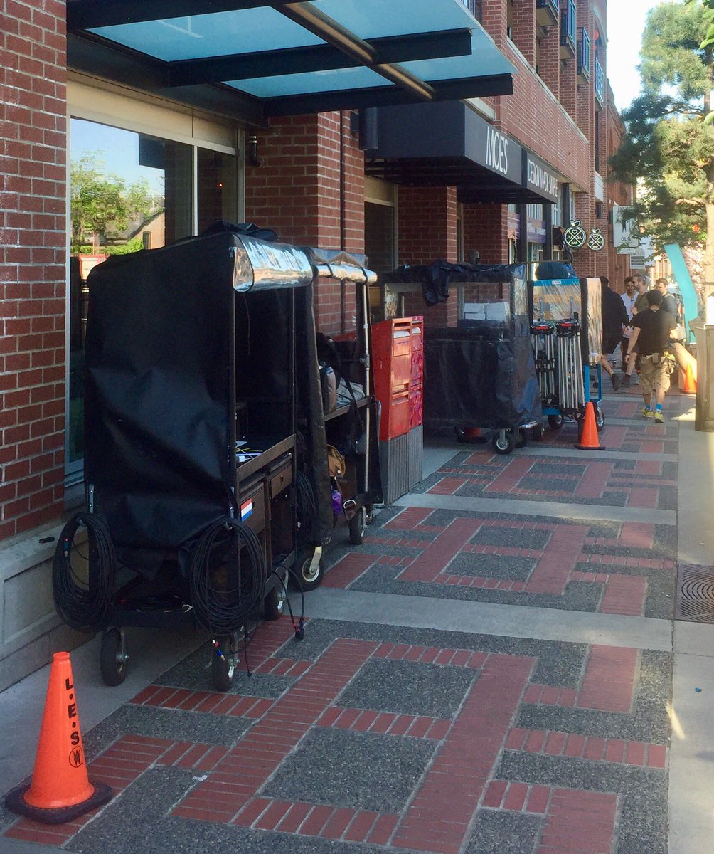DigitalCineYYJ's tweet photo. Chinatown Victoria has been turned into Chinatown New York City today for some filming in progress. #YYJ #YYJFilm https://t.co/fswmBNouCd