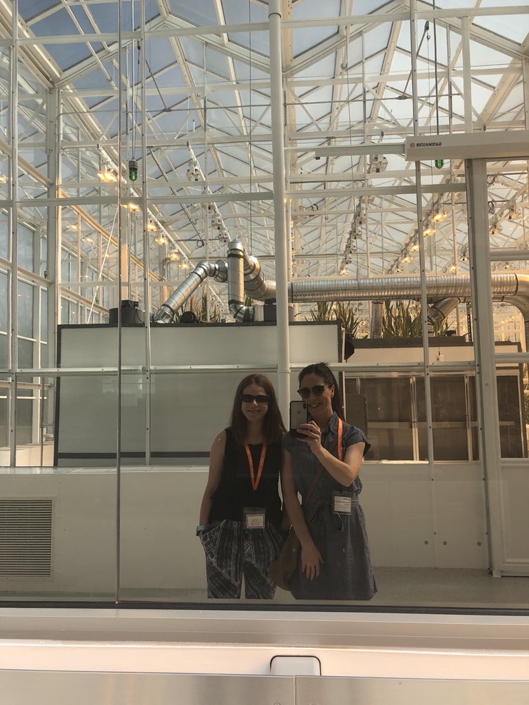 How_To_Eat's tweet photo. Visited the most advanced greenhouse in the world today. It was hot, bright and super scienc-y! #biotech #@CropLifeCanada @Syngenta https://t.co/PVYXUWpBJq