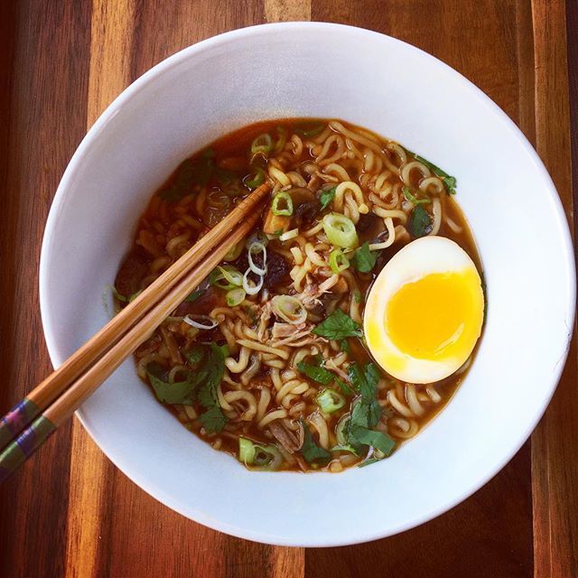 FlippedOutFood's tweet photo. Ramen soup is a great way to use up meat #leftovers. Plus, a few simple hacks will have your ramen convinced that it came from a restaurant! #Recipe https://t.co/d994ZiOPPI #foodporn #useupleftovers #ramensoup #ramen #asianfoodporn #instafood #fdbloggerโฆ https://t.co/TrEcHXyxiv https://t.co/V5JidxpBbn