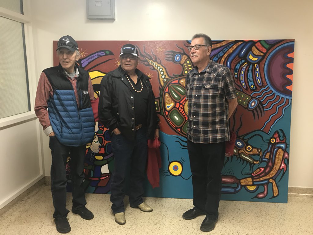 TeenerBreener's tweet photo. A great visit with the Torchrunners @TDSBFNST today. Miigwetch Patrick, Bill and Charlie for sharing your stories and teachings with us. Miigwetch @AEC_TDSB for helping make this happen. Safe travels as you continue sharing your positive words! #inspiring https://t.co/t8gMHG100m