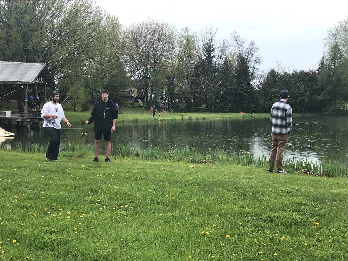 hcoutdoored's tweet photo. Thanks to Rich and Jill Lakins for allowing us to #fish the Sands pond. #outdooreducation #shsmenvironment @alcdsb @holycrossstudentcouncil @holycrosscss https://t.co/P3DlrXVrFS
