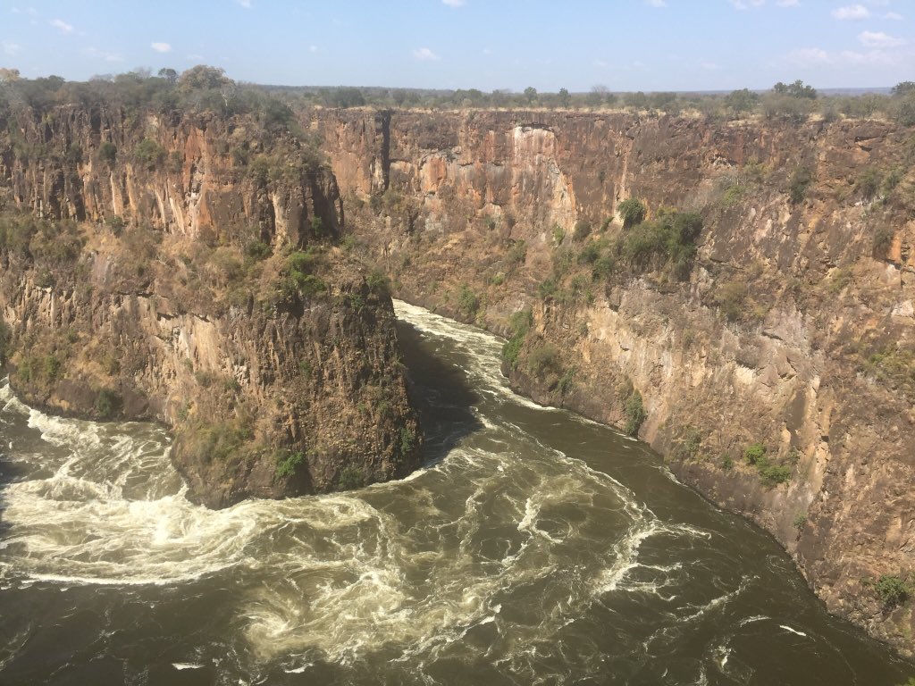 Sometimes pictures are not adequate, you need to #visitzimbabwe &amp; witness for yourself the spectacular views of the rocky Batoka Gorge with the powerful mighty #ZambeziRiver waters roaring through it!
#victoriafalls #batokagorge #internationalriver #iluvZim #ZimNandi