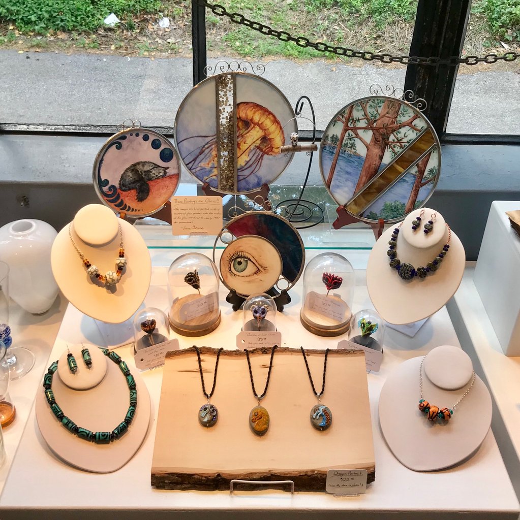 stlglass's tweet photo. Have you seen #LauraSimone's new pedestal in our gallery yet? She's an amazing #flameworker, of course, but her #fusedglass and #stainedglass pieces are amazing! #stlglass https://t.co/8cgGWlx72M