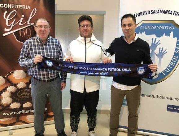 🔝🔝🔝 Esta mañana, en las instalaciones de Confiterías Gil, patrocinador principal del  Club Deportivo Salamanca Fútbol Sala, ha tenido lugar la presentación de Tomás de Dios como primer entrenador del equipo de Tercera División.