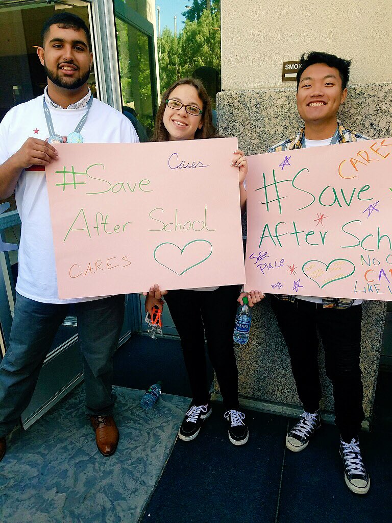 CaTeachFellows's tweet photo. We accept the challenge!
We're honored for the opportunity to shout out #SaveAfterschool this morning in Sacramento. It's time to show our #passion to CA representatives! https://t.co/hFYIPVCzkd