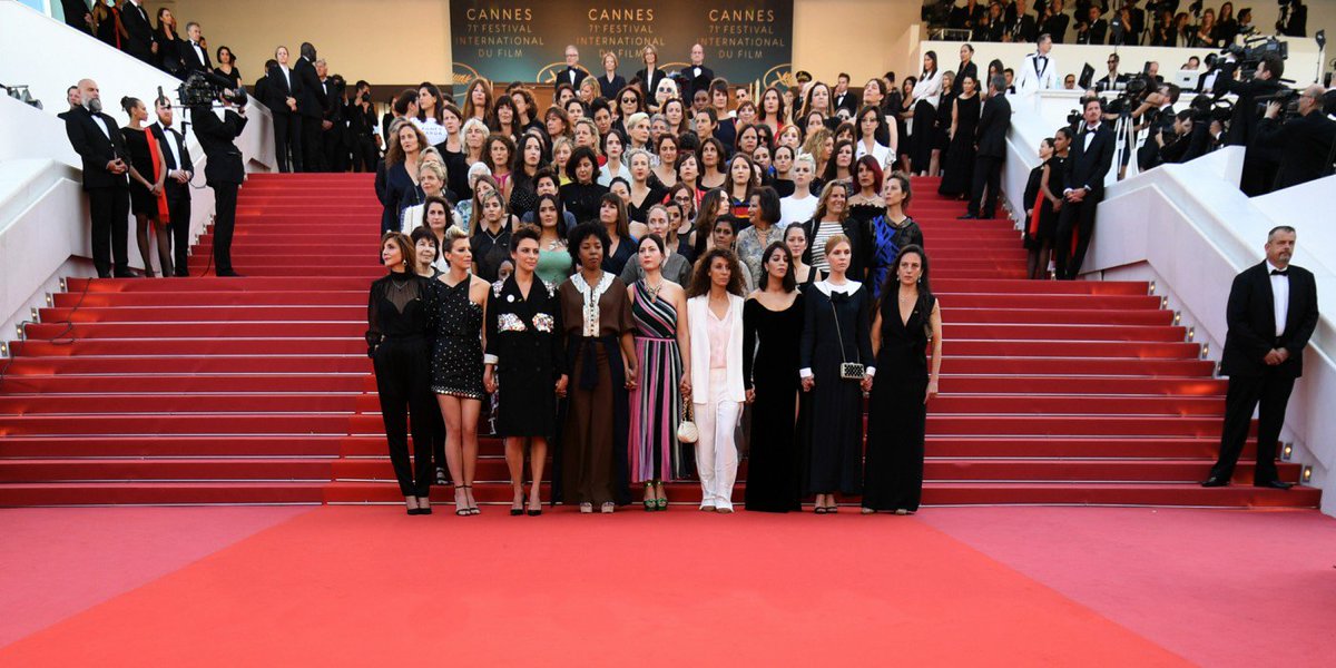 lesinrocks's tweet photo. Cannes 2018 : récit de l'intérieur de la montée des marches en faveur de la parité au cinéma https://t.co/iJiH3vbkHa https://t.co/K8siSFEImr