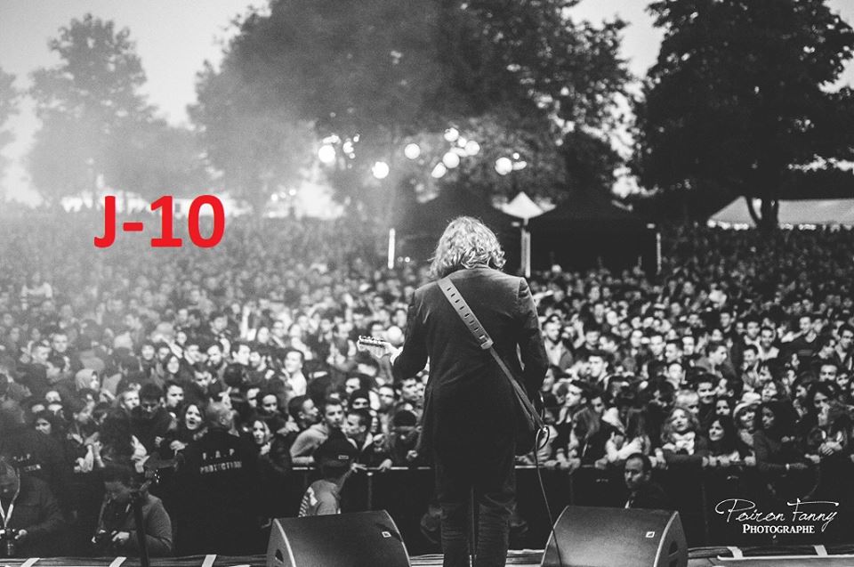 artzimut's tweet photo. J-10!Maintenant que vous connaissez le programme, ne réfléchissez pas une seconde de plus, foncez réserver vos places,S'il en reste encore quelques unes le jour J, une billetterie sera sur  place avec les tarifs suivants: vendredi 28€ ; samedi 32€; 2 jours 51€(+1€de camping) https://t.co/tbtBo0MOCM