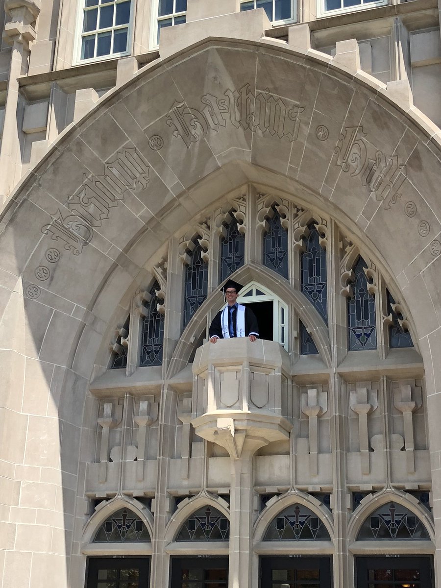 PC_FOLD's tweet photo. Welcoming the Class of 2018 to the #FOLD with some harkins balcony shots! @PC_Alumni @providencecol https://t.co/iBQiEEiaFA