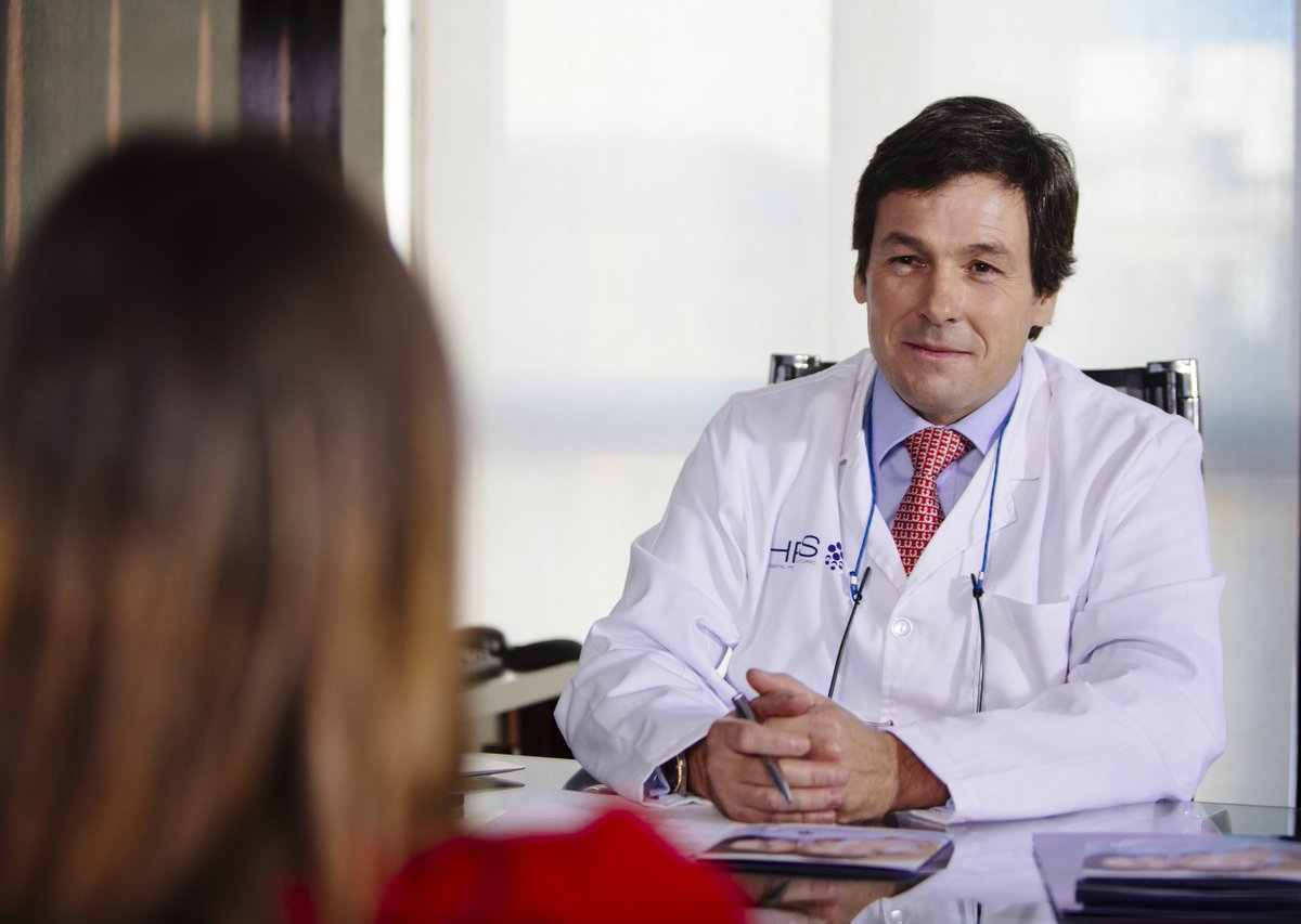 HPS_Hospitales's tweet photo. 📍 Madrid ha acogido la reunión anual de expertos en la implantación del dispositivo #EarFold 🗣 La mesa médica contó con la participación de Javier Elejabeitia, especialista de HPS, y primer cirujano certificado en #Canarias para utilizar el procedimiento https://t.co/jui8rObiFL https://t.co/4waDe6rUGk