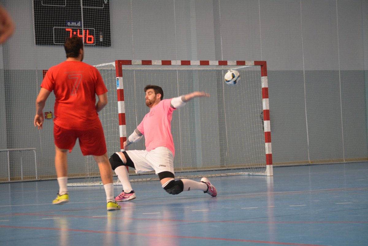 SADUSoficial's tweet photo. #FinalesCU Gran victoria de @DerechoSADUS sobre @EtsiiSADUS por 6-0 en la final masculina de #FútbolSala ¡Enhorabuena! ⚽️👏 https://t.co/1wwcPicPj8