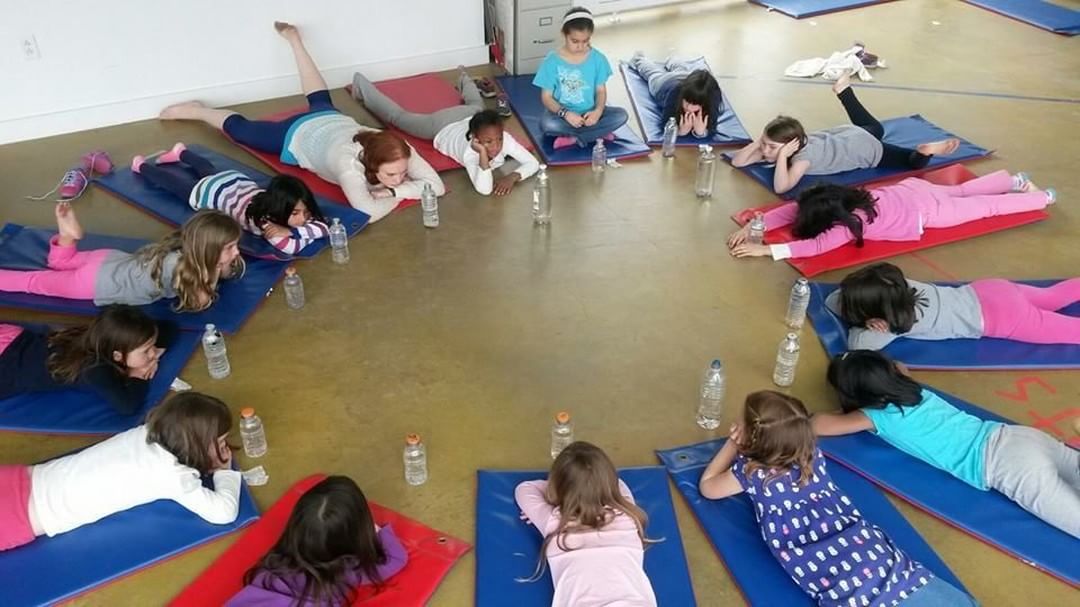 Laraellenh's tweet photo. Group activities teach kids so much about being mindful, working together, and developing lifelong skills to help manage difficult emotions. 🧘🏻‍♀️🧘🏻‍♂️

#mindful #mindfulness #kidsyoga #yogaforkids #lifelonghealthyhabits #yogawithkids #together https://t.co/kG9yoGBwJi
