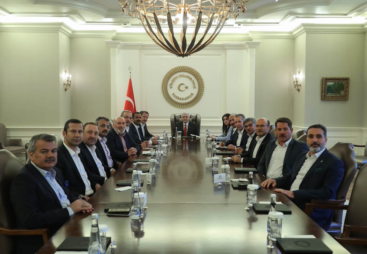 Memursen Genel Başkanımızın öncülüğünde Genel Başkanlar olarak Başbakanımız Binali Yıldırım’ı ziyaret ederek,Kamu çalışanlarımızın sorun Ve taleplerini ilettik.
