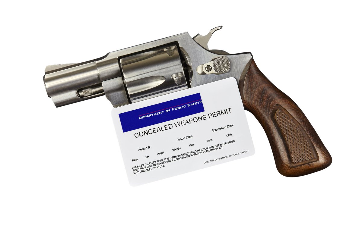 Handgun_Safety's tweet photo. Ignorance of the law is no excuse. It’s certainly true in the world of carrying concealed. https://t.co/5KAMT9GlE6 https://t.co/sSTyUNGdyA