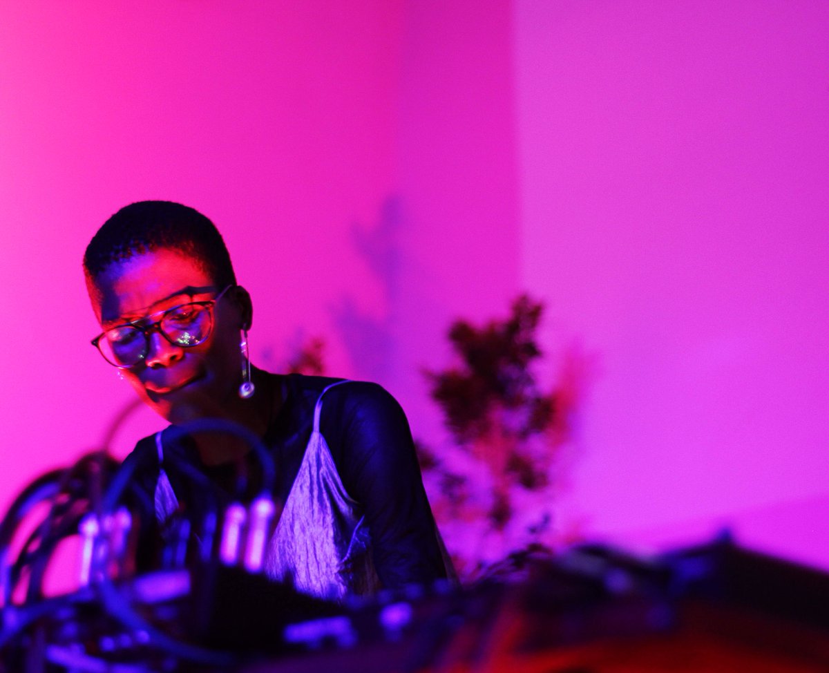 wonaistosee's tweet photo. Pictured📸: @nonkulululu 

Recap from our #wonalivesessions 2.0 at Centro Cultural Brasil Moçambique, May 2018. 

#nonkuphiri #wonaistosee #akumagency #kongolotirecords #ccbm https://t.co/Rc5LKkIB1H