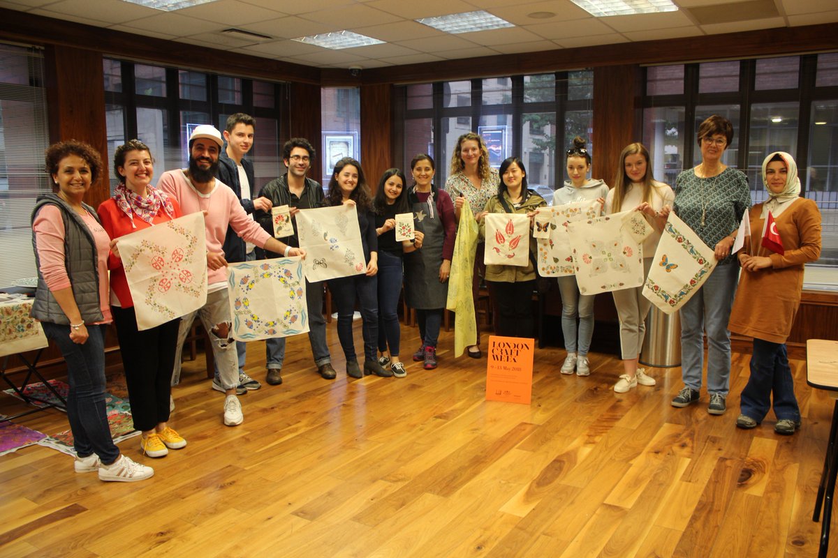 yeelondra's tweet photo. @yeelondra and @@SabanciOlgnlsma continued their participation in @Londoncraftweek with the "Discover Block Printing with #Turkishpatterns" #blockprinting #workshop. Attendees were able to apply stunning patterns onto various materials. #tahtabaskı #atölye #LCW2018 https://t.co/HUEeBO23r3