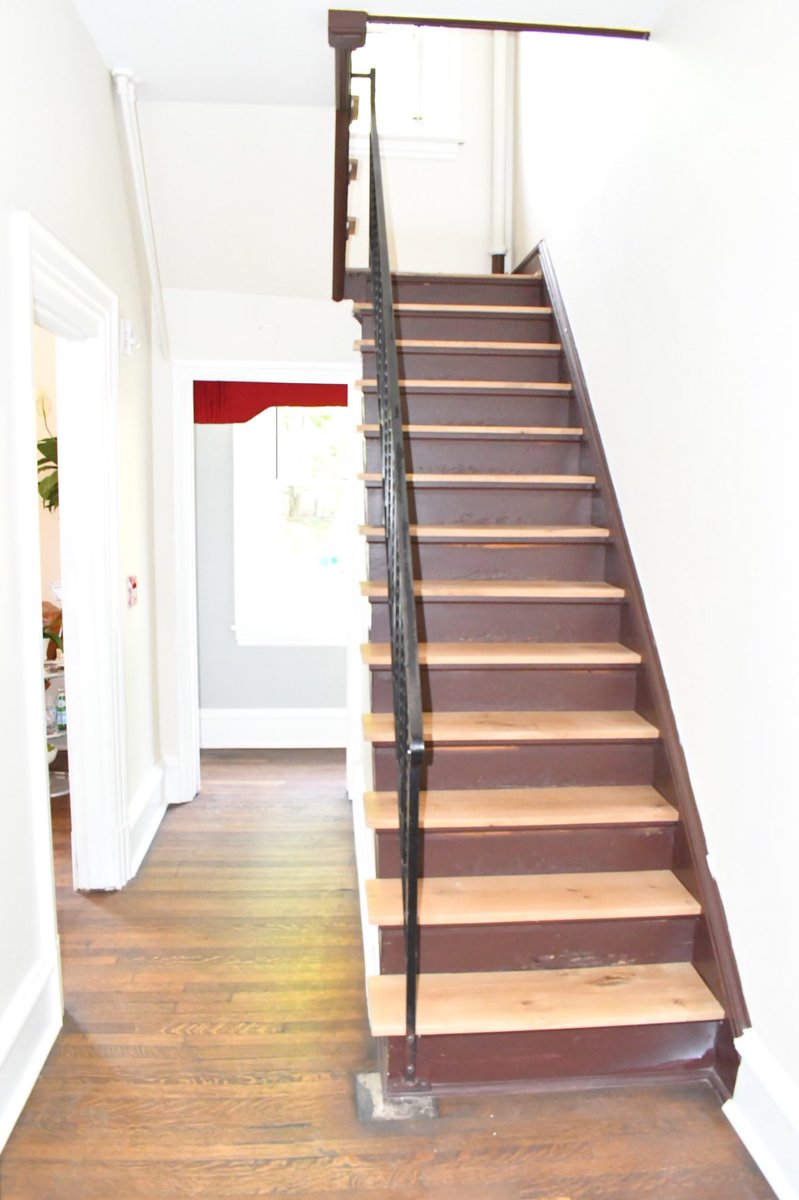 DesignArtemis's tweet photo. New steps to match floor (white oak)@Hickmanwoods @enso33designs https://t.co/a6H22eOfA1
