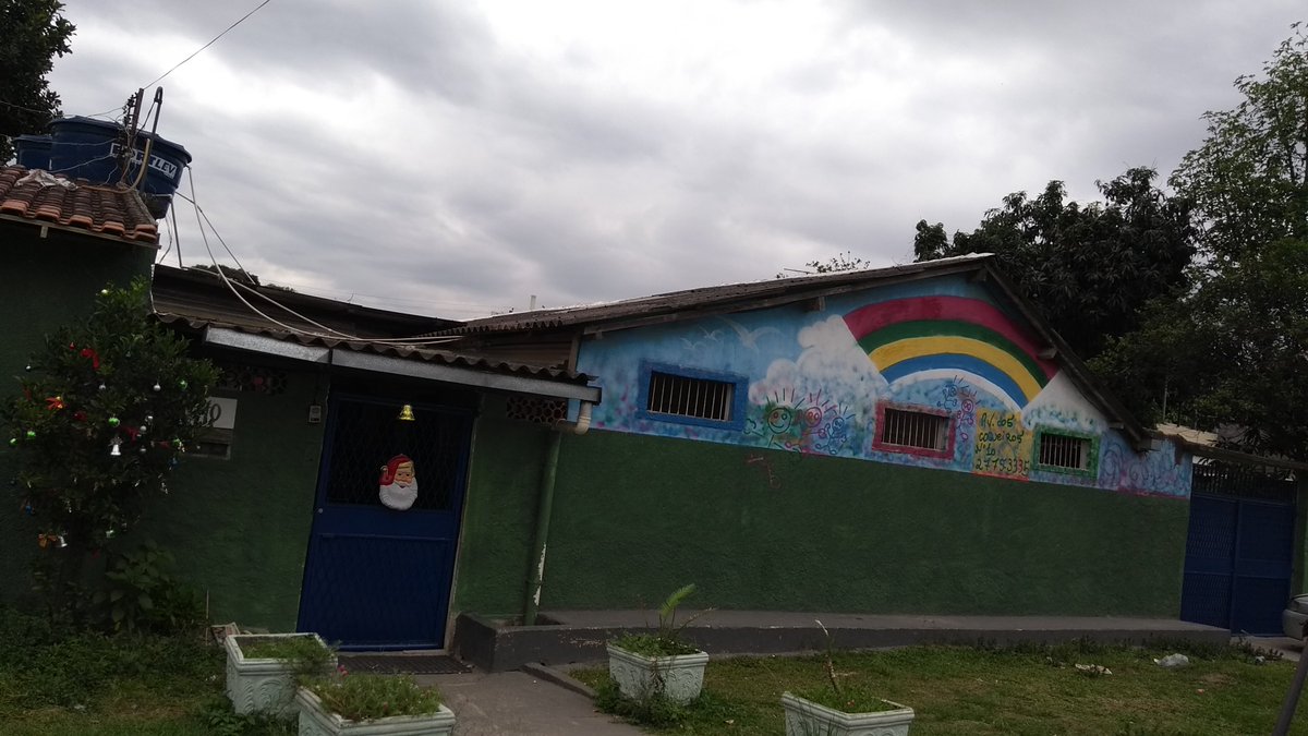 lar_iris's tweet photo. Queridos, boa tarde! O abrigo Arco Íris está precisando de ajuda pois as necessidades com pessoal e obras de manutenção são grandes demais. O abrigo, não conta com o apoio de entidades públicas. Quero pedir encarecidamente a quem puder contribuir com essa instituição que a ajude. https://t.co/fwVWrid5tI