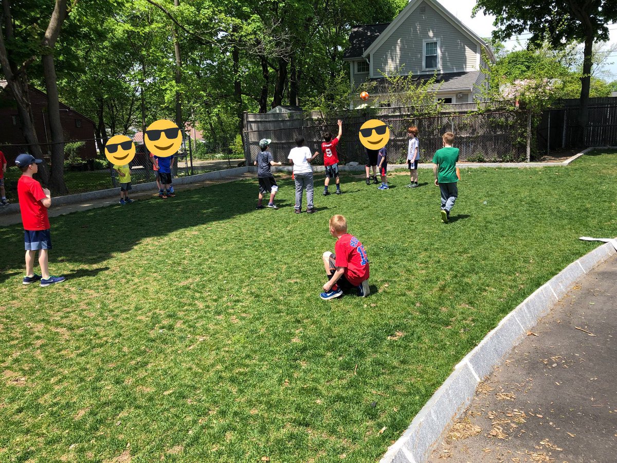 MsLombardiGr3's tweet photo. Itβs a hot one out there today, but soccer was a hit again during #structuredrecess at @WinthropMPS!βοΈβ½οΈ #MelrosePS https://t.co/1wB9Pcn7jE