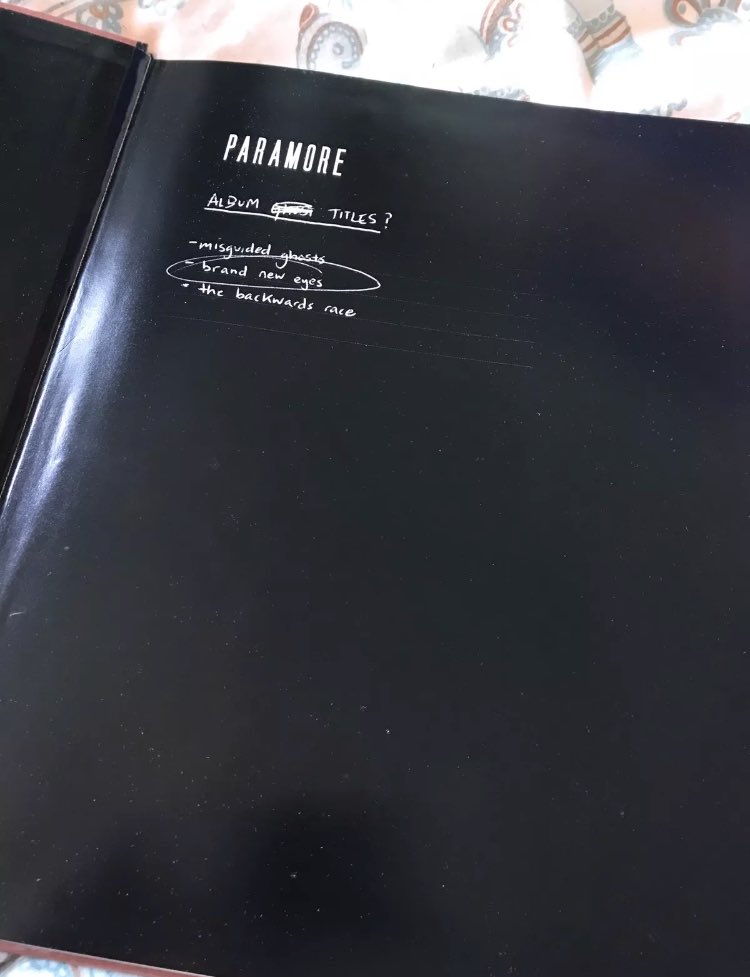 itsmegluv's tweet photo. Imagine if they had gone with “the backwards race” or “misguided ghosts” instead of brand new eyes https://t.co/BXRRtUvzk3