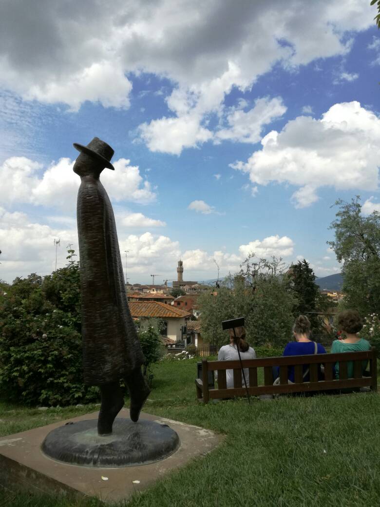 ElisaSpilinga's tweet photo. #weekend #fuoriporta #romanticweekend #gitaculturale #Firenze #giardinodellerose https://t.co/wYNsqBncbv