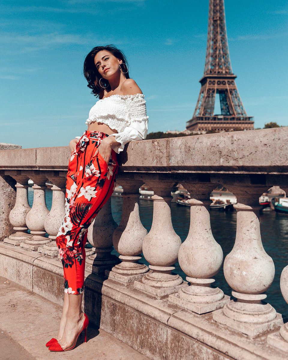 BarbaraOpsomer's tweet photo. DREAM BIG 🗼 https://t.co/DdNVjnLKtq