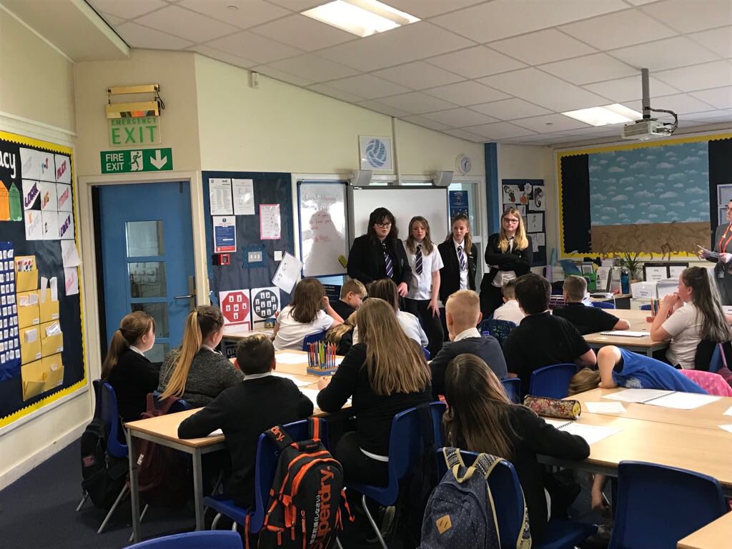 LevenmouthAc's tweet photo. Another fantastic Primary Transition visit with Mrs Muir (DHT) and the @Columba1400 and JPLT groups at Methilhill Primary School today. #LevAcC1400 #LevAcJPLT #PupilLeadership #ConnectingWithCommunity https://t.co/xZCnrSvRX1