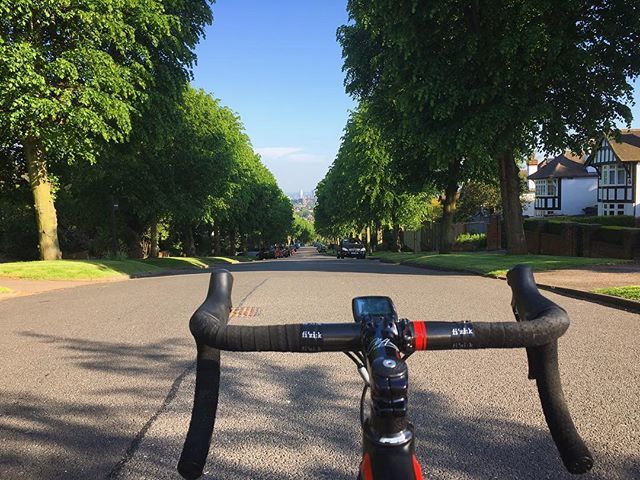 NiallRussell's tweet photo. Not a pretty as it looks after 7x reps up it. 🤮
#FromWhereIride #Roadslikethese #hillslikethese #london #outsideisfree #upanddoing https://t.co/cqBn9xolAr https://t.co/Cos8lpV1MA