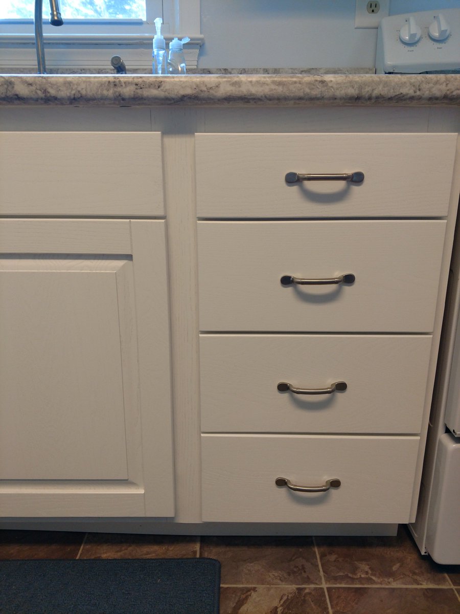 HDI_531's tweet photo. Another beautiful white kitchen qualified, designed, and installed by our company's #DreamTeam!! Who else wants a new kitchen!?
#HDEHDILeadsWin #RefacingRevolution #KitchenRefacing https://t.co/MXGyezgkjp