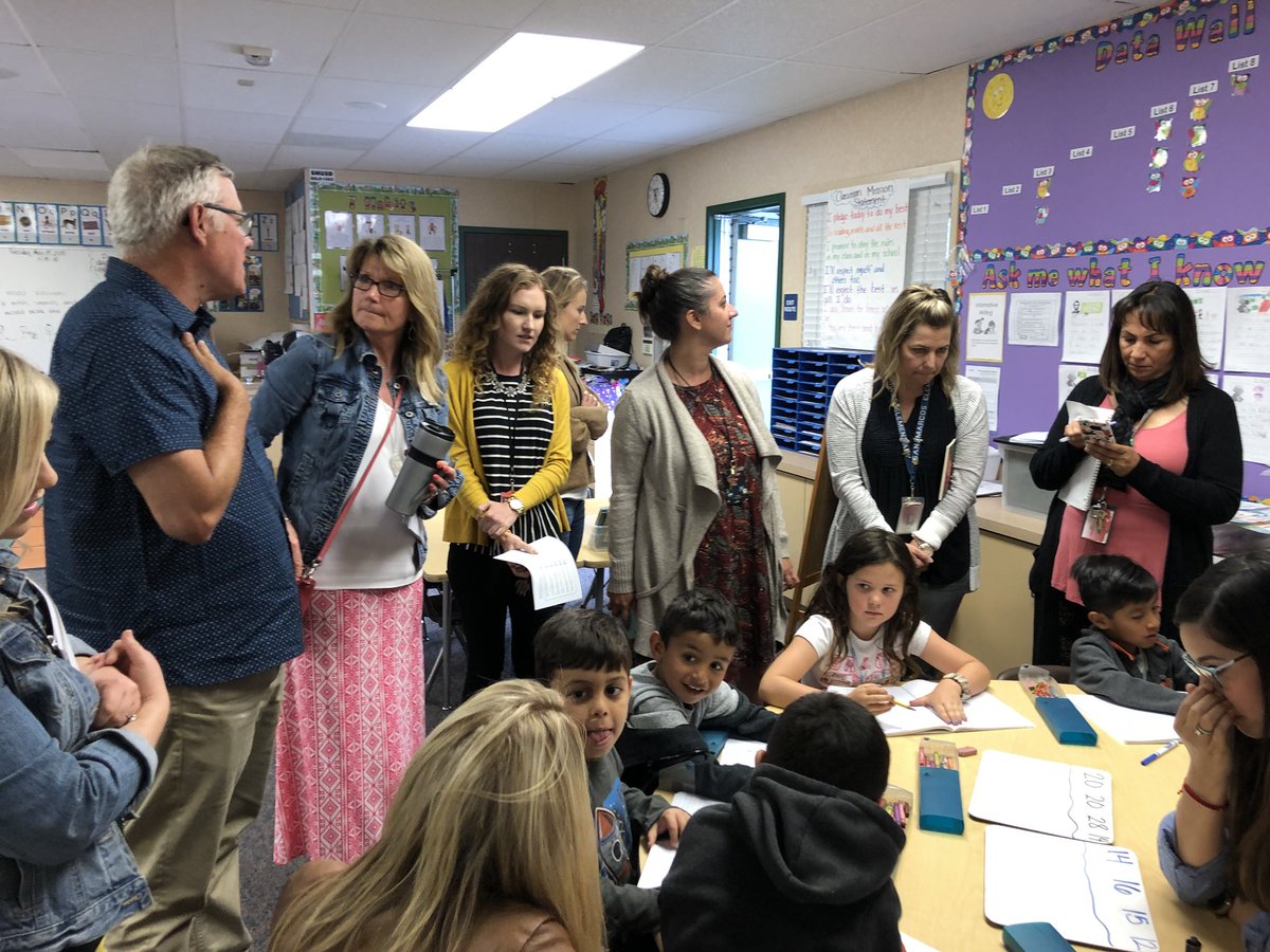 BeccaDietor's tweet image. K Ts learning from the best! @mike_fitchett @andreaholmesap #JAGMathLab @JaleJaguars #SMETigerWay