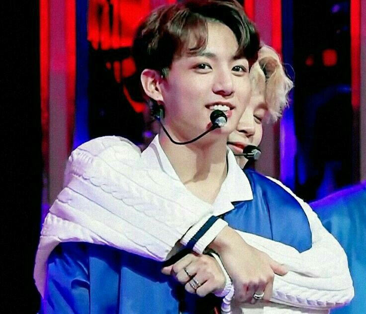 JikookclanS's tweet photo. La carita de jimin 💕😍💫
#jikook #KOOKMIN #JUNGKOOK #jimin #MTVBRKPOPBTS #PremiosMTVMiaw #BTS #BTS14M #BTS24HoursLeft #BTSBBMAS #Jikookmin #BTSTour #IVoteBTSBBMAs  #JIMIN  #jikookmin 
-white🌚💫 https://t.co/yZpKZCbQCO