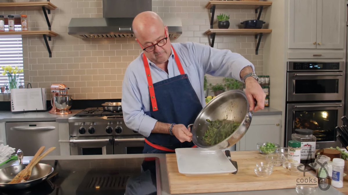 Today's the last day to enter the giveaway for our new wok! Inspired by our chef partner Andrew Zimmern, this pan is heavy-duty and versatile. Enter here: hammerstahl.com/wokgiveaway