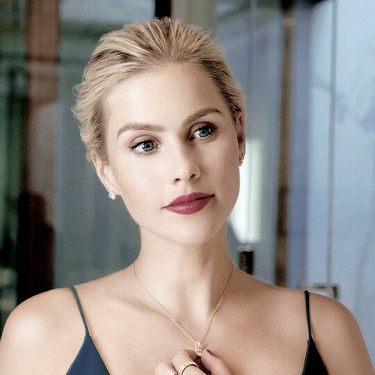 crazybitchbex's tweet photo. #YeniProfilResmi https://t.co/AW0CA4MTUj