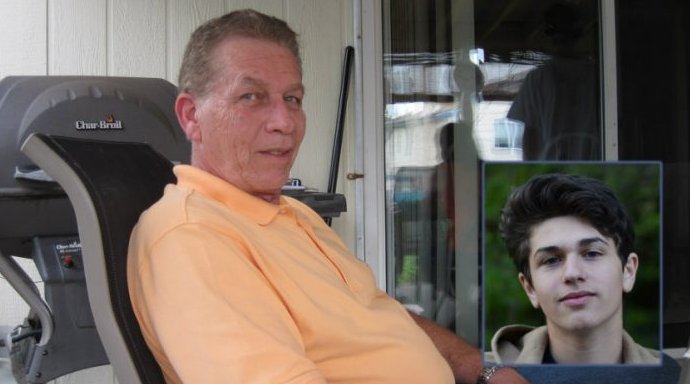 Cool Dad Lets Son Sell Him Weed
thewhiskeyjournal.com/cool-dad-lets-…